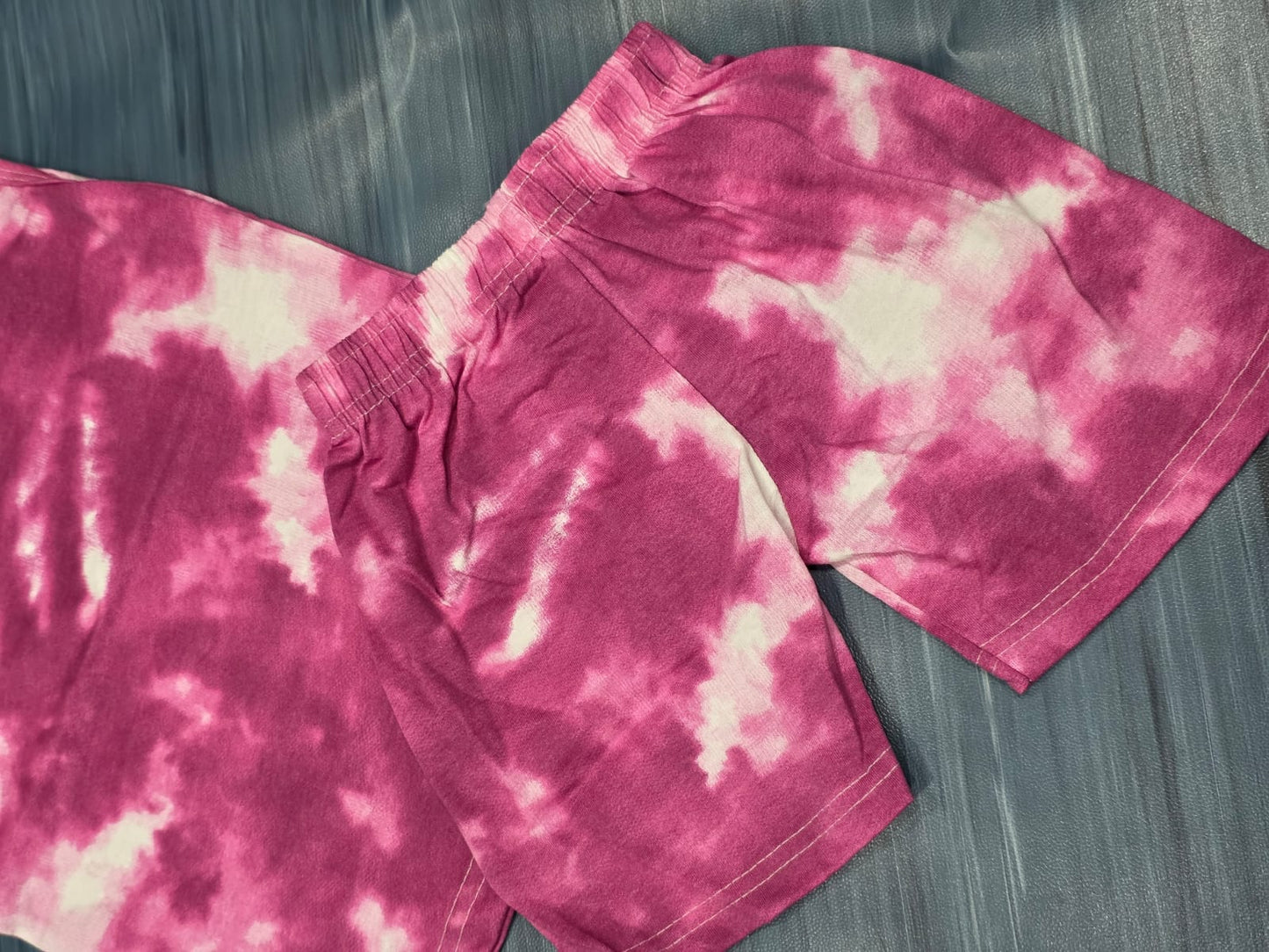 SLEEVELESS CO-ODDS