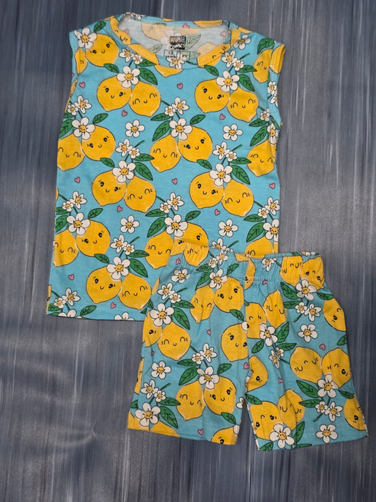 SLEEVELESS CO-ODDS