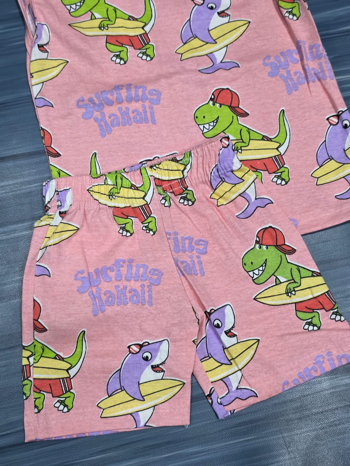 SLEEVELESS CO-ODDS